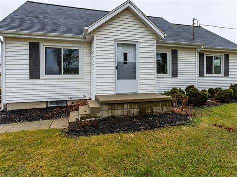 It contains 3 bedrooms and 3 bathrooms. . Zillow middleville mi